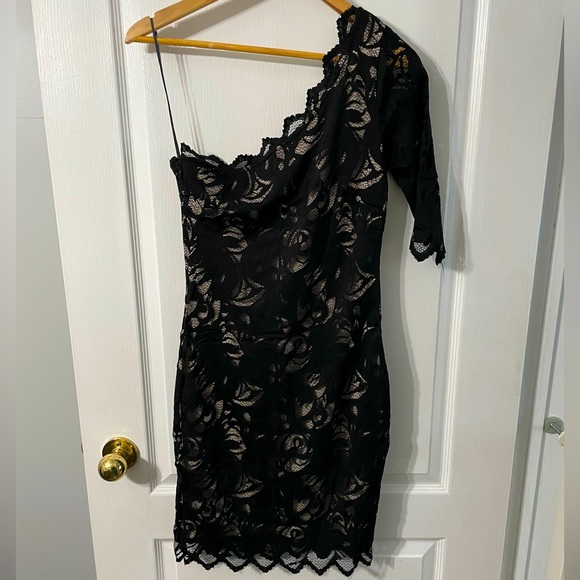 Black Lace H&M Dress 🖤 - Picture 2 of 5